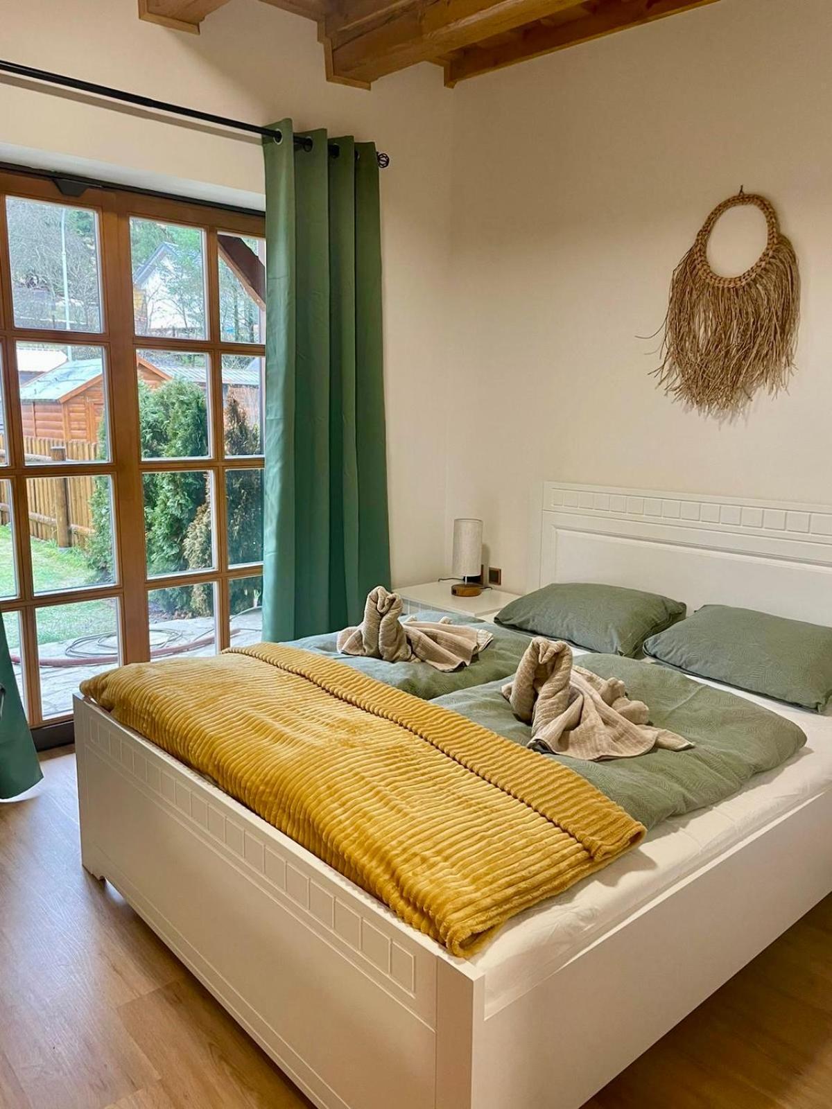 Apartman 8, Jezerne Velke Karlovice Ngoại thất bức ảnh