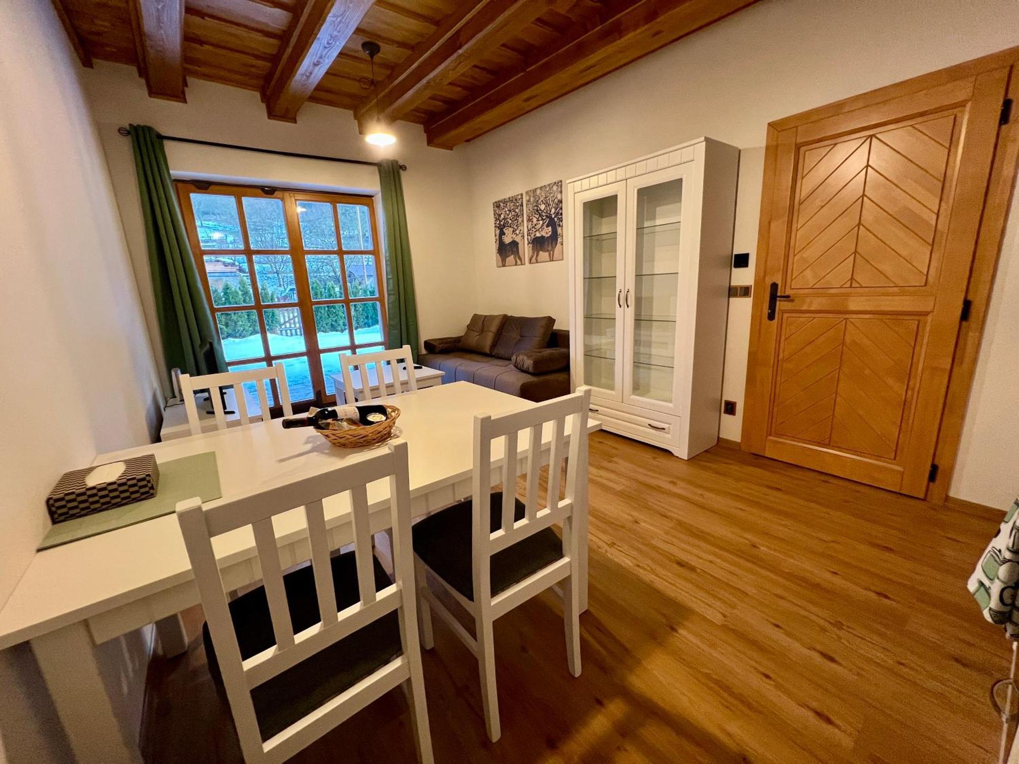 Apartman 8, Jezerne Velke Karlovice Ngoại thất bức ảnh